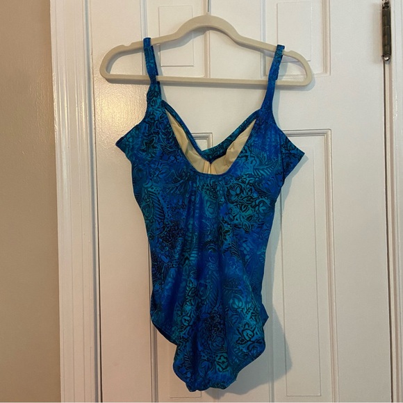 MIRACLESUIT SIZE 16 REDUCED SHIPPING Women's Swimsuit 4.99 shipping NEWCONDITION - Picture 3 of 9